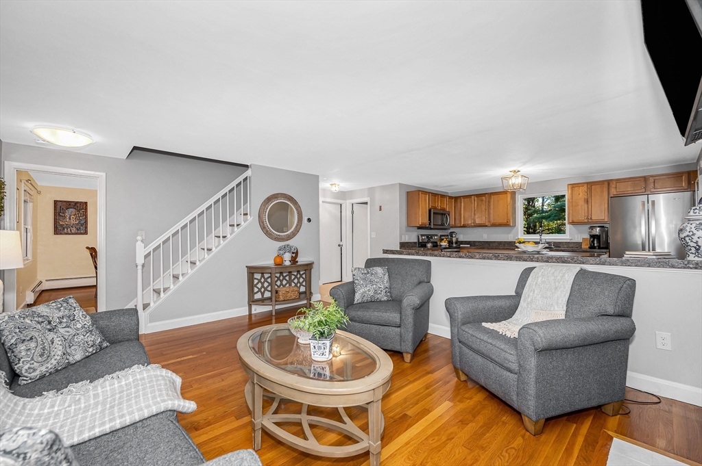 43 Hiawatha Road Woburn, MA 01801 - Photo 7 of 37 Gallery Image 7