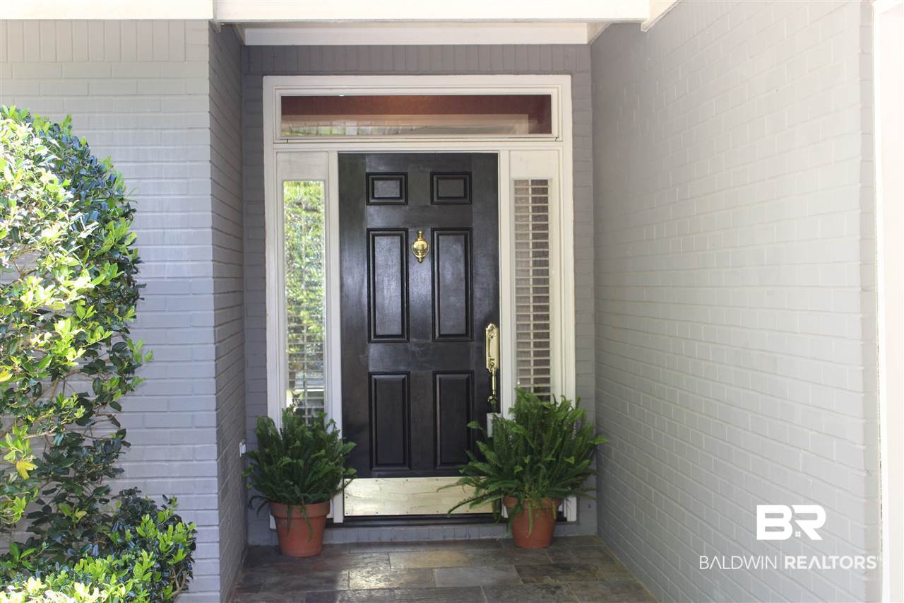 110 Oak Bend Court Fairhope, AL 36532 - Photo 2 of 25 Front of House