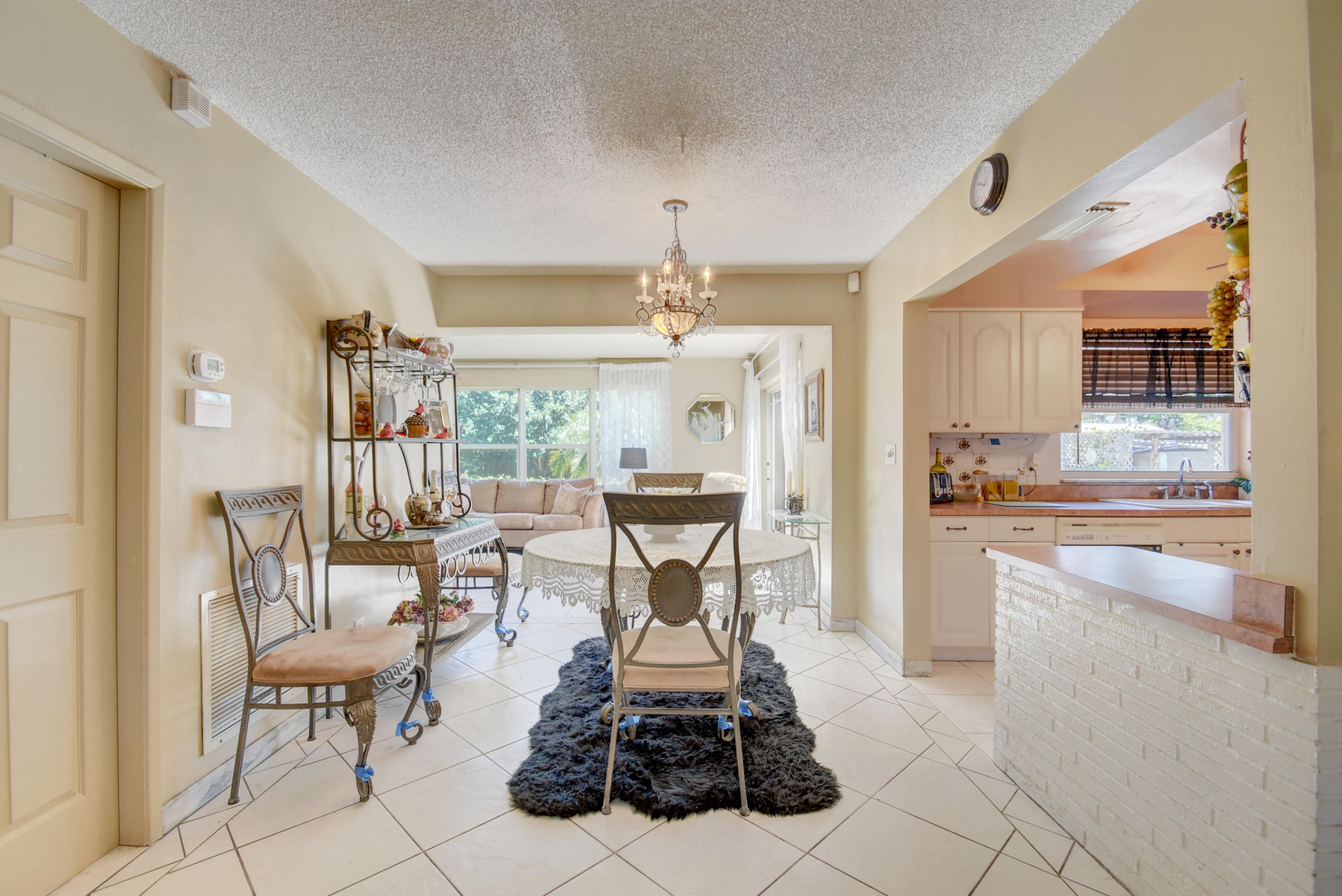 275 Northeast 28th Terrace Boca Raton, FL 33431 - Photo 8 of 34 07_virtuals1 (7)