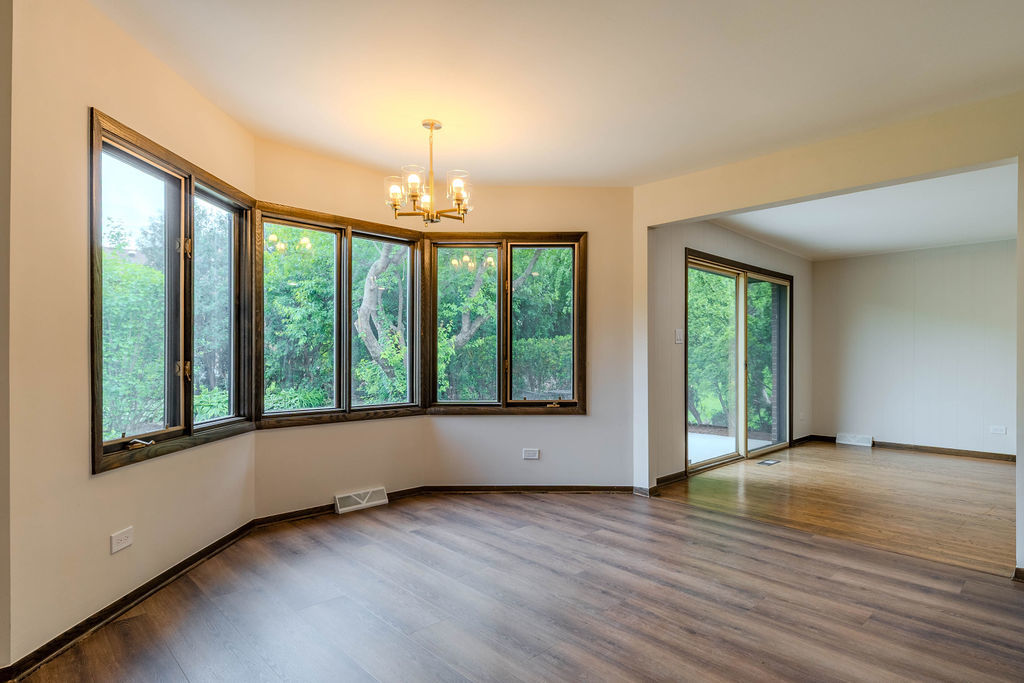 8100 South Park Avenue Burr Ridge, IL 60527 - Photo 11 of 30