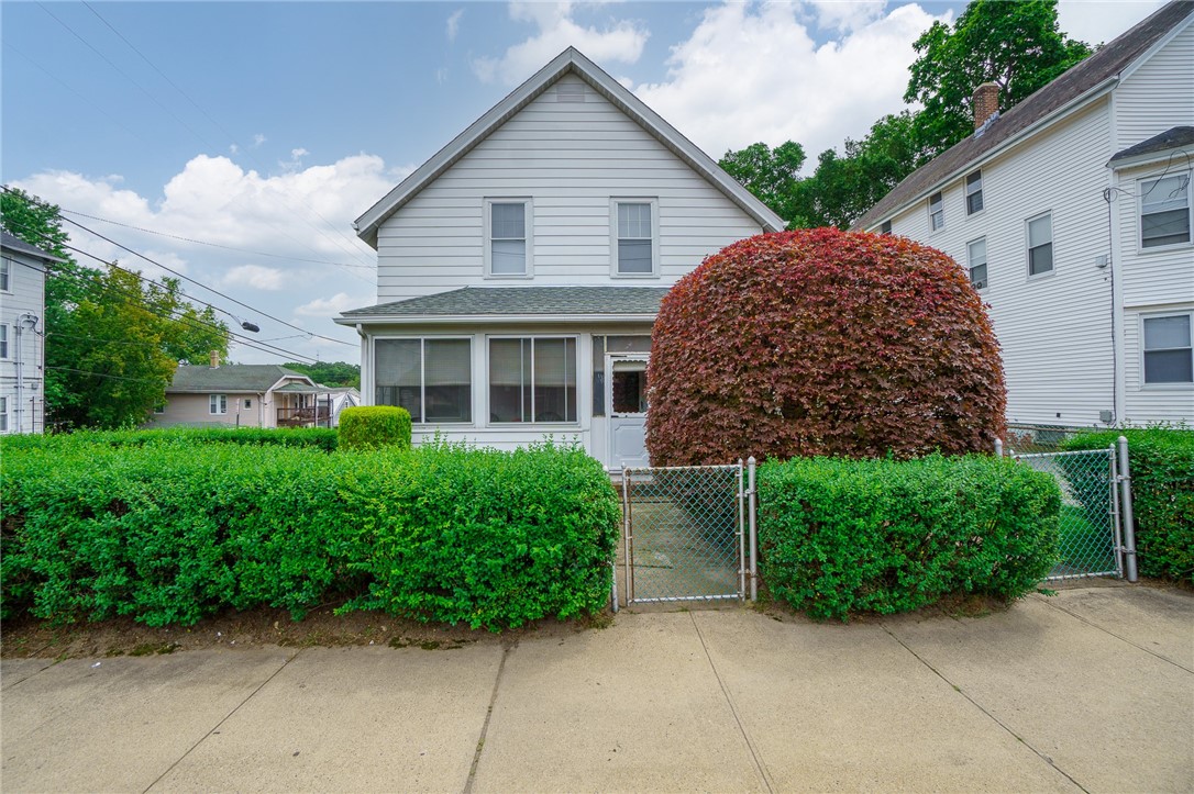 386 Providence Street Woonsocket, RI 02895 - Photo 1 of 45