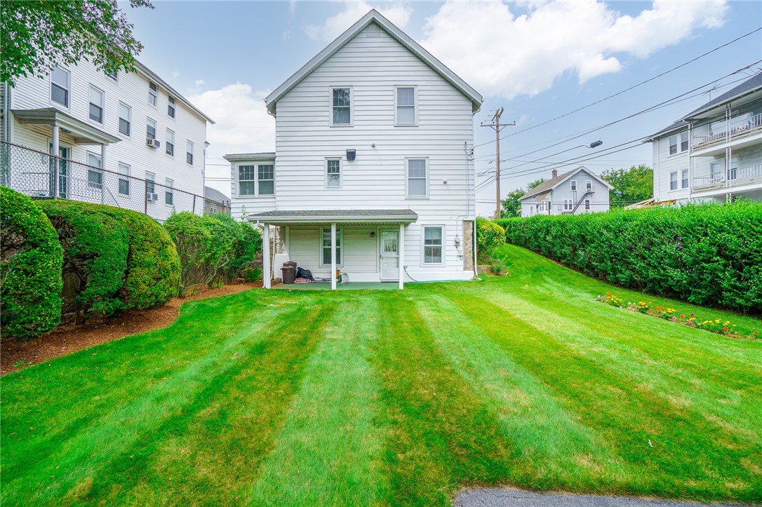 386 Providence Street Woonsocket, RI 02895 - Photo 11 of 45