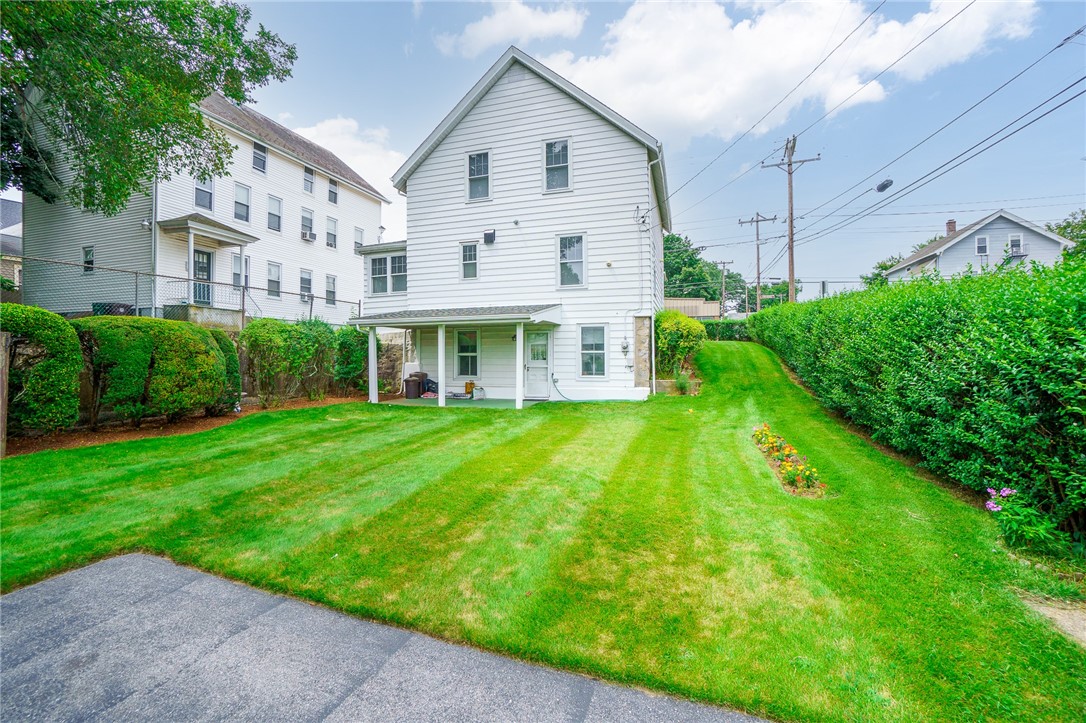 386 Providence Street Woonsocket, RI 02895 - Photo 13 of 45