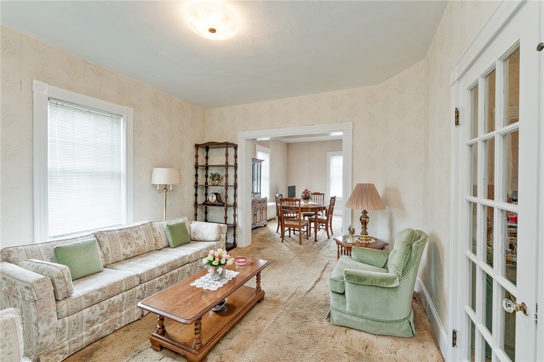 386 Providence Street Woonsocket, RI 02895 - Photo 15 of 45