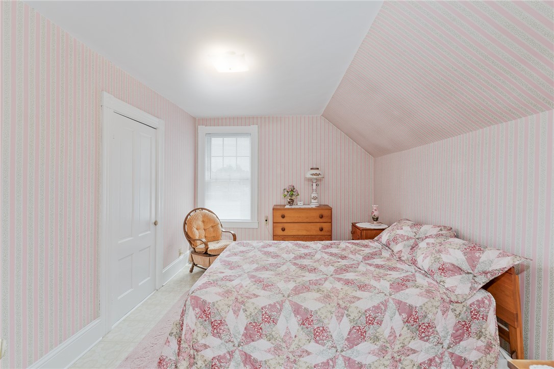 386 Providence Street Woonsocket, RI 02895 - Photo 31 of 45