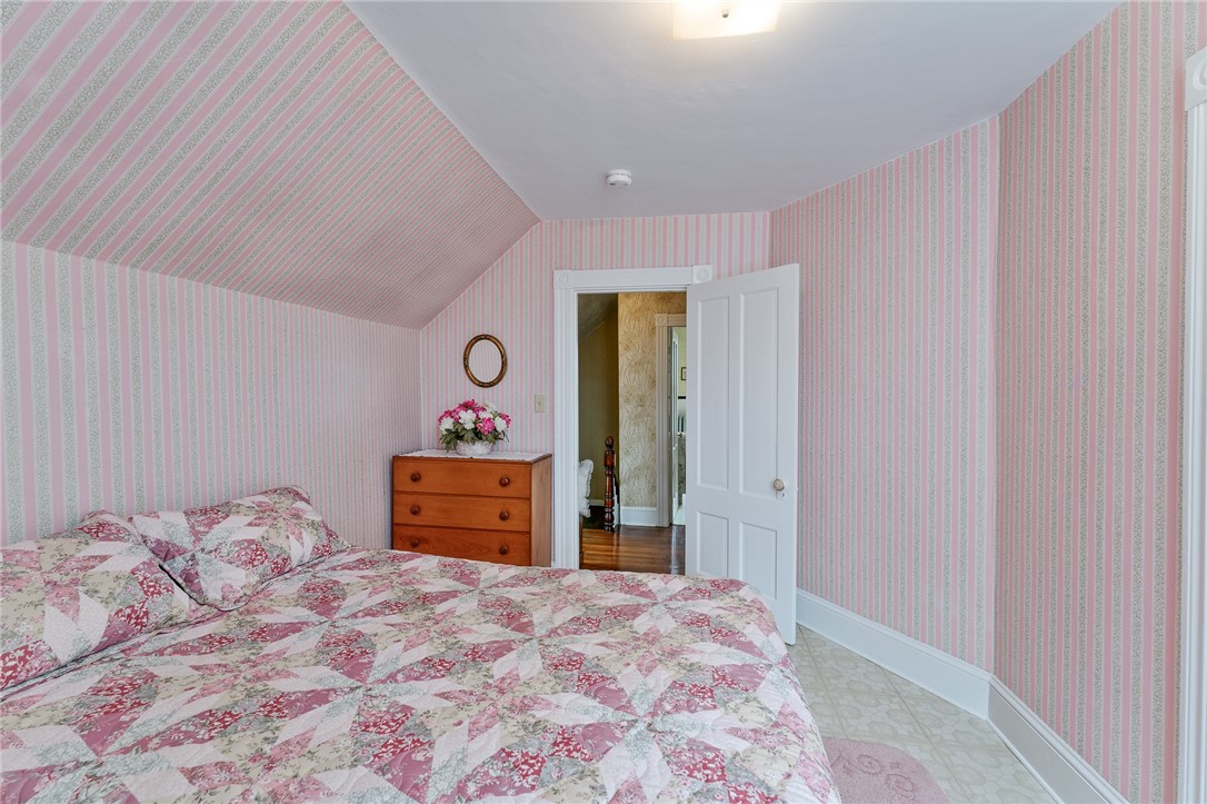 386 Providence Street Woonsocket, RI 02895 - Photo 33 of 45