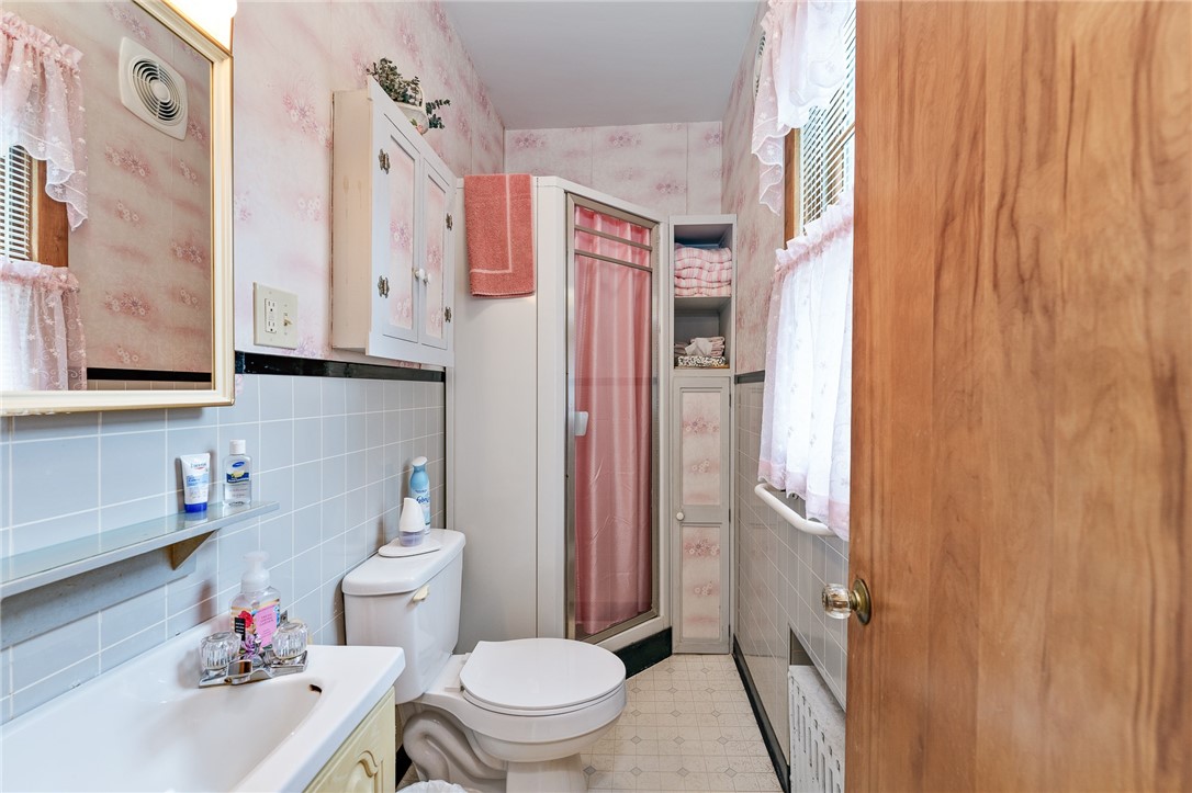 386 Providence Street Woonsocket, RI 02895 - Photo 39 of 45