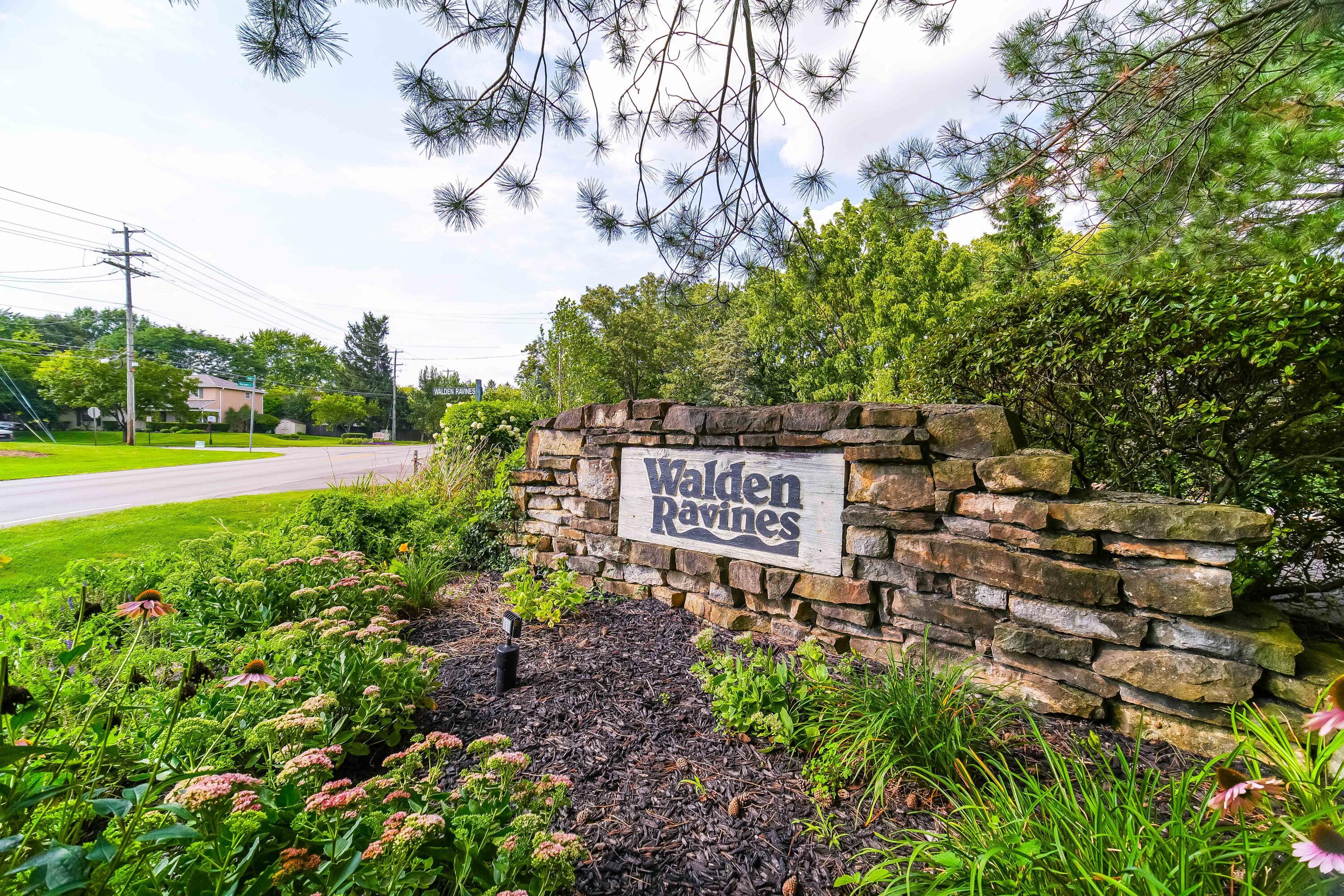 3168 Waldens Ravine Columbus, OH 43221 - Photo 3 of 50 3168 Walden’s Ravine-1