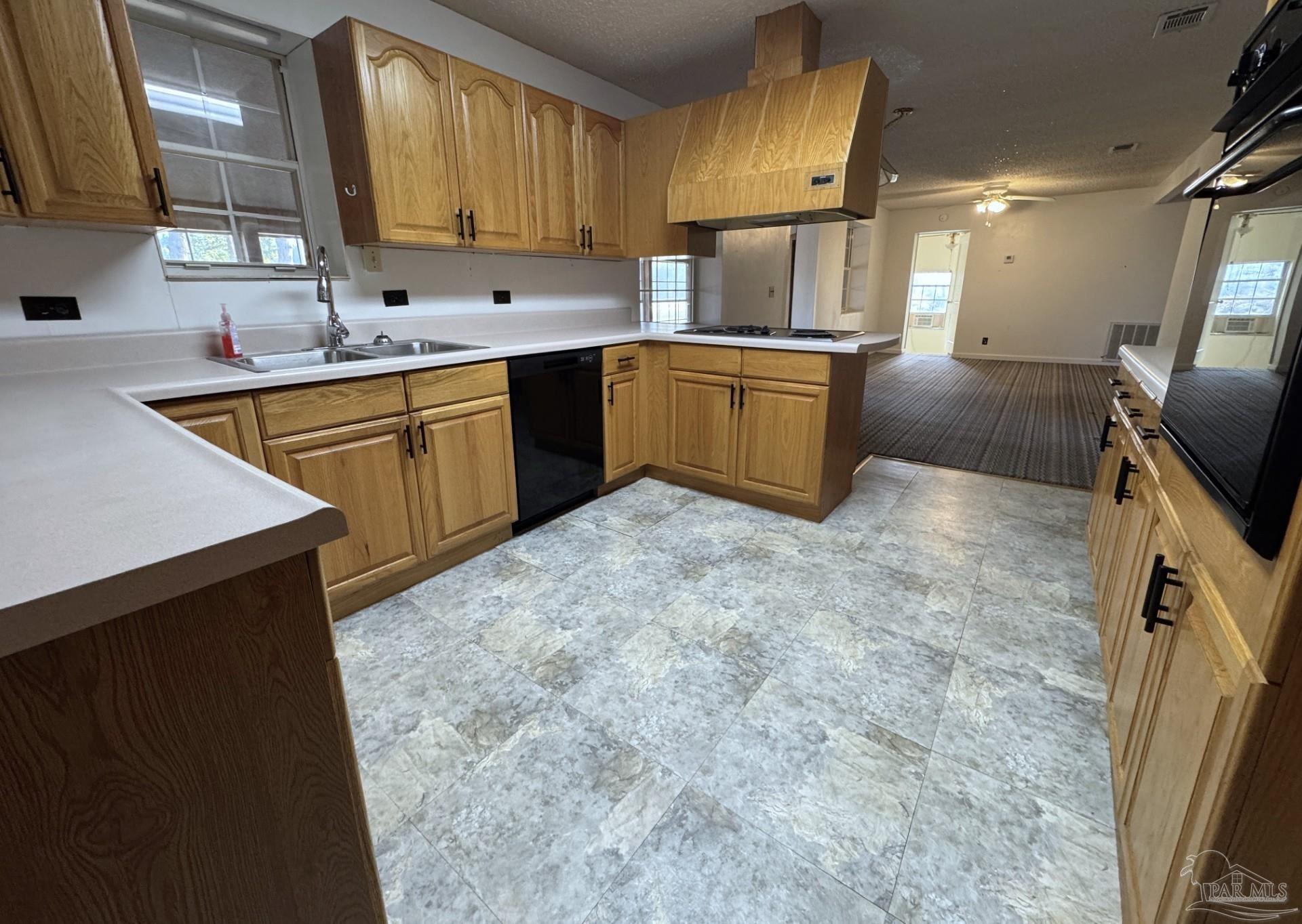 2749 Highway 4 Jay, FL 32565 - Photo 8 of 26 Upgraded vent hood, and black wall oven.