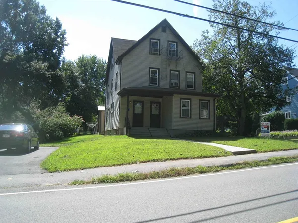 $1,500 | 10 Pinehill Street, Unit 3, East Taunton, MA 02718