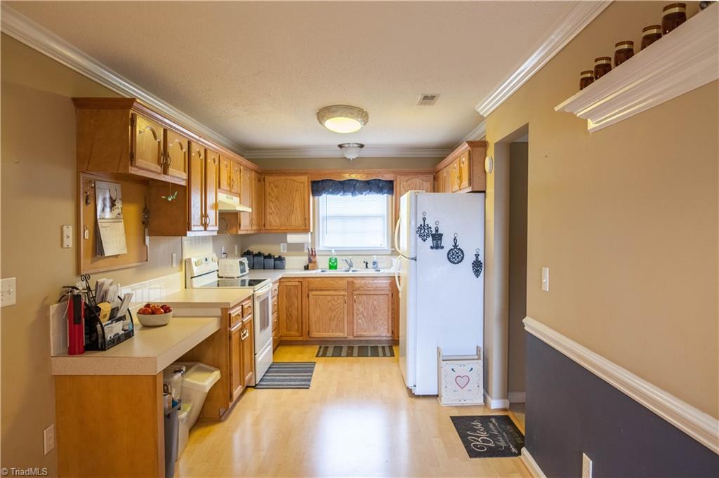 555 Sunset Ridge Lane Lexington, NC 27295 - Photo 5 of 14 Gallery Image 5