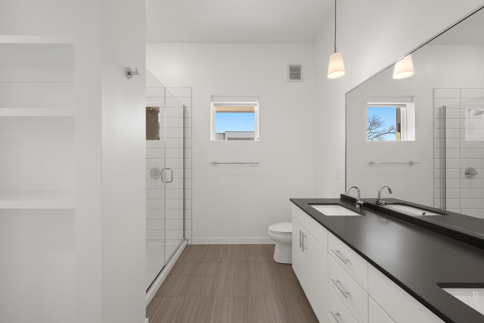 4901 Springdale Road, Unit 106 Austin, TX 78723 - Photo 19 of 40 a room with a sink and a mirror