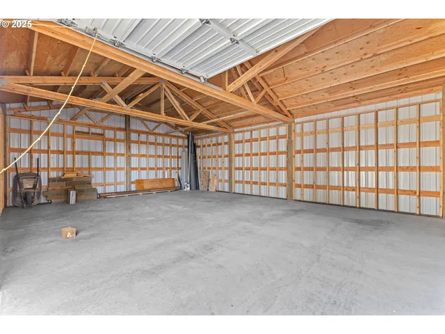 $236,000 | 401 B Street, Myrtle Point, OR 97458