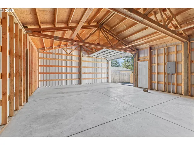 $236,000 | 401 B Street, Myrtle Point, OR 97458