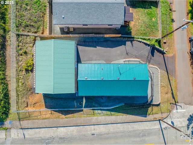 $236,000 | 401 B Street, Myrtle Point, OR 97458