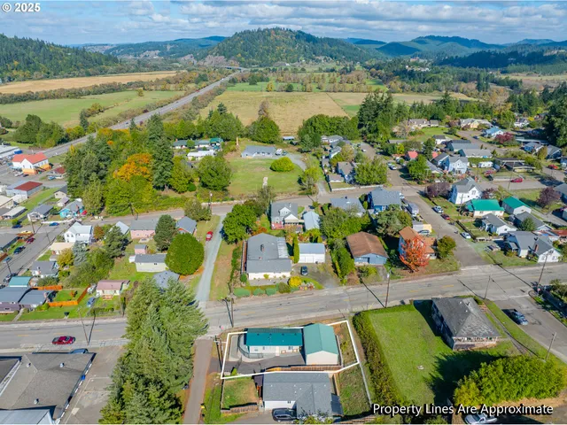 $236,000 | 401 B Street, Myrtle Point, OR 97458