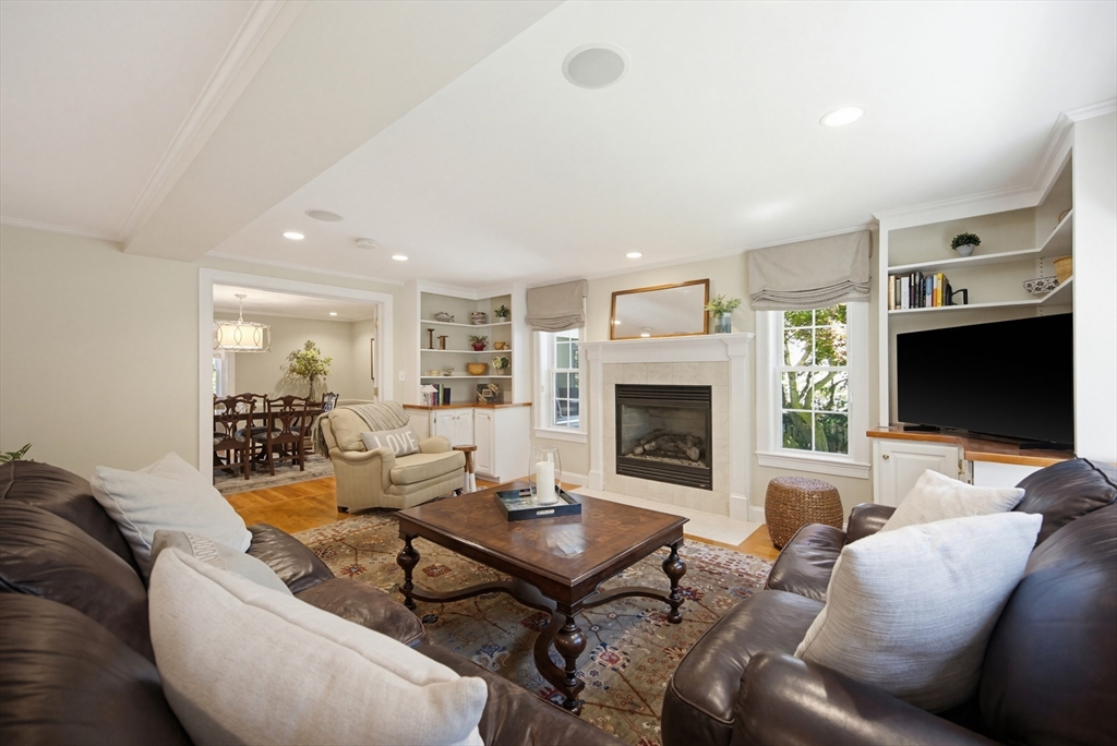15 Lancaster Road Needham, MA 02492 - Photo 4 of 26