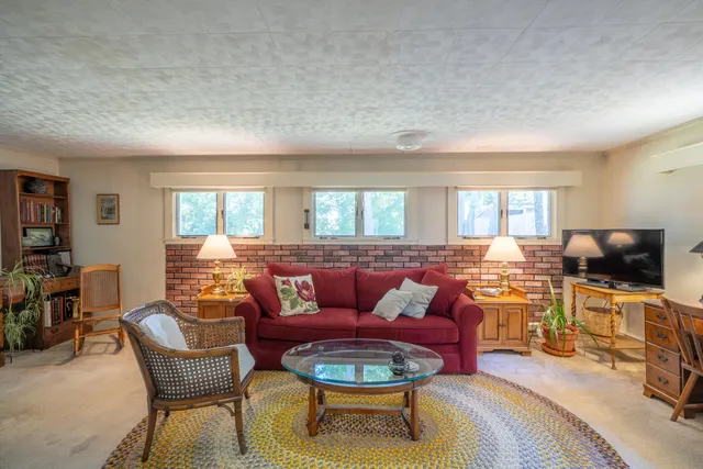 $247,500 | 259 Grove Street, Bangor, ME 04401