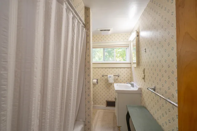 $247,500 | 259 Grove Street, Bangor, ME 04401