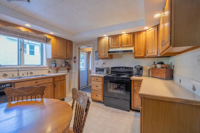 $247,500 | 259 Grove Street, Bangor, ME 04401