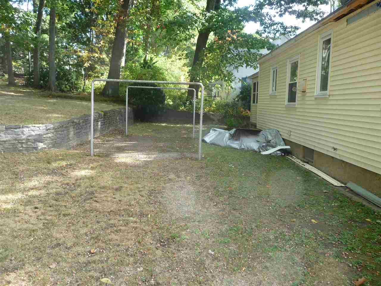 202 Kennard Road Manchester, NH 03104 - Photo 11 of 32