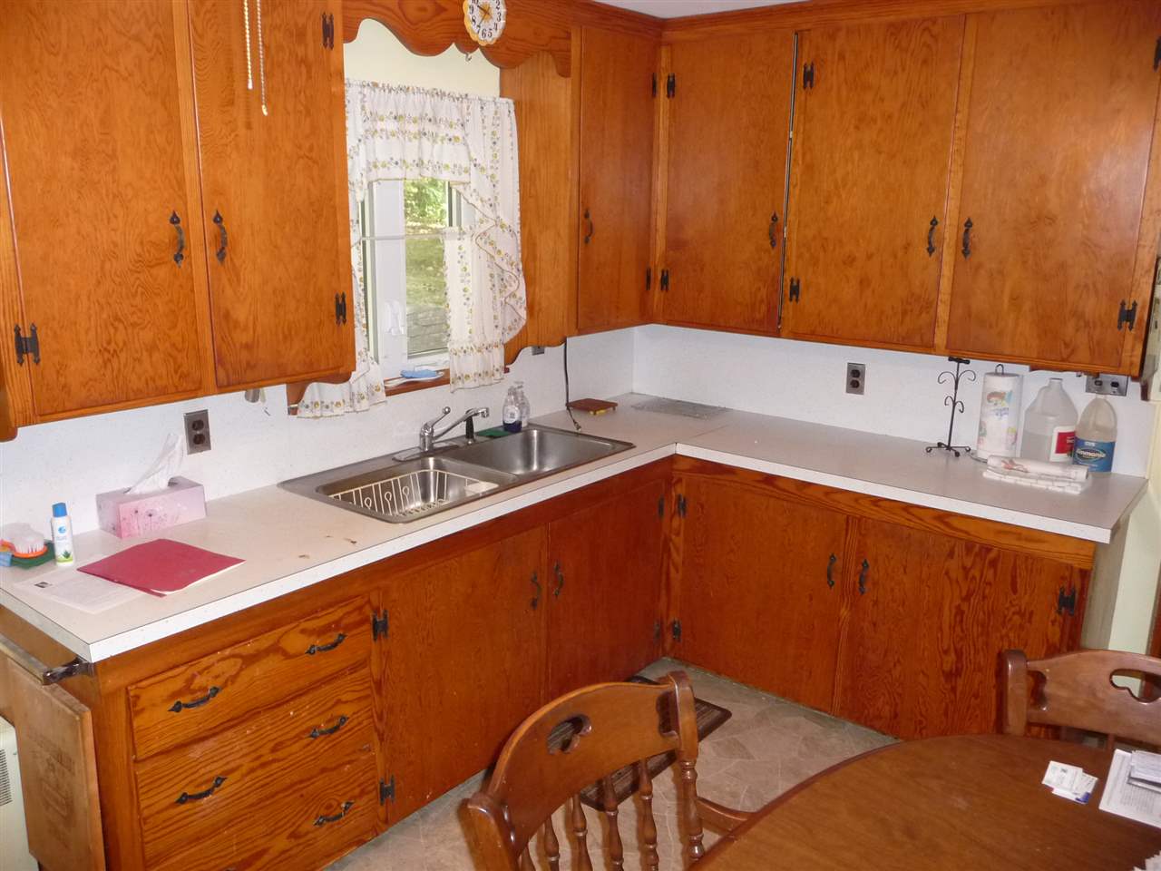 202 Kennard Road Manchester, NH 03104 - Photo 17 of 32