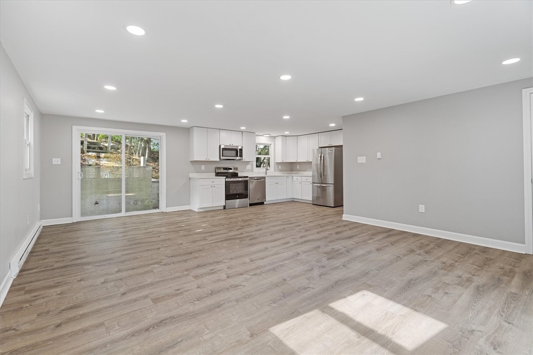 199 Roberts Street Woonsocket, RI 02895 - Photo 12 of 34