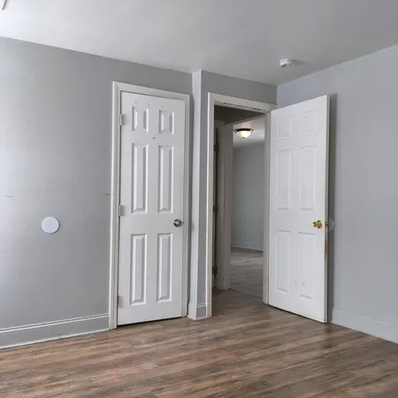 $1,800 | 1792 Pleasant Street, Unit 5, Fall River, MA 02723