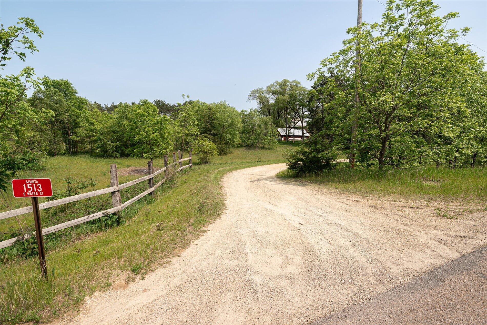 1513 South Water Street Sparta, WI 54656 - Photo 7 of 15 02-1513 S Water St Sparta-00940