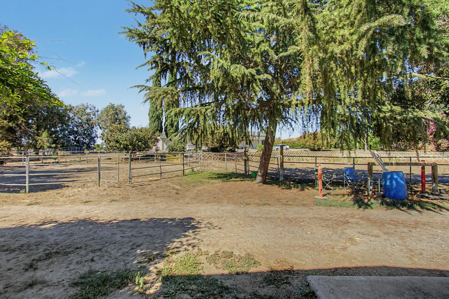 1180 Sunset Road Brentwood, CA 94513 - Photo 20 of 72 Round pens-walkway/shade-mature trees