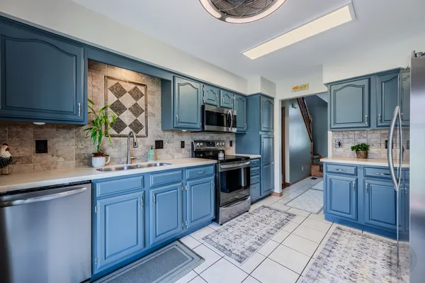 $499,900 | 3080 Compton Road, Aurora, IL 60504