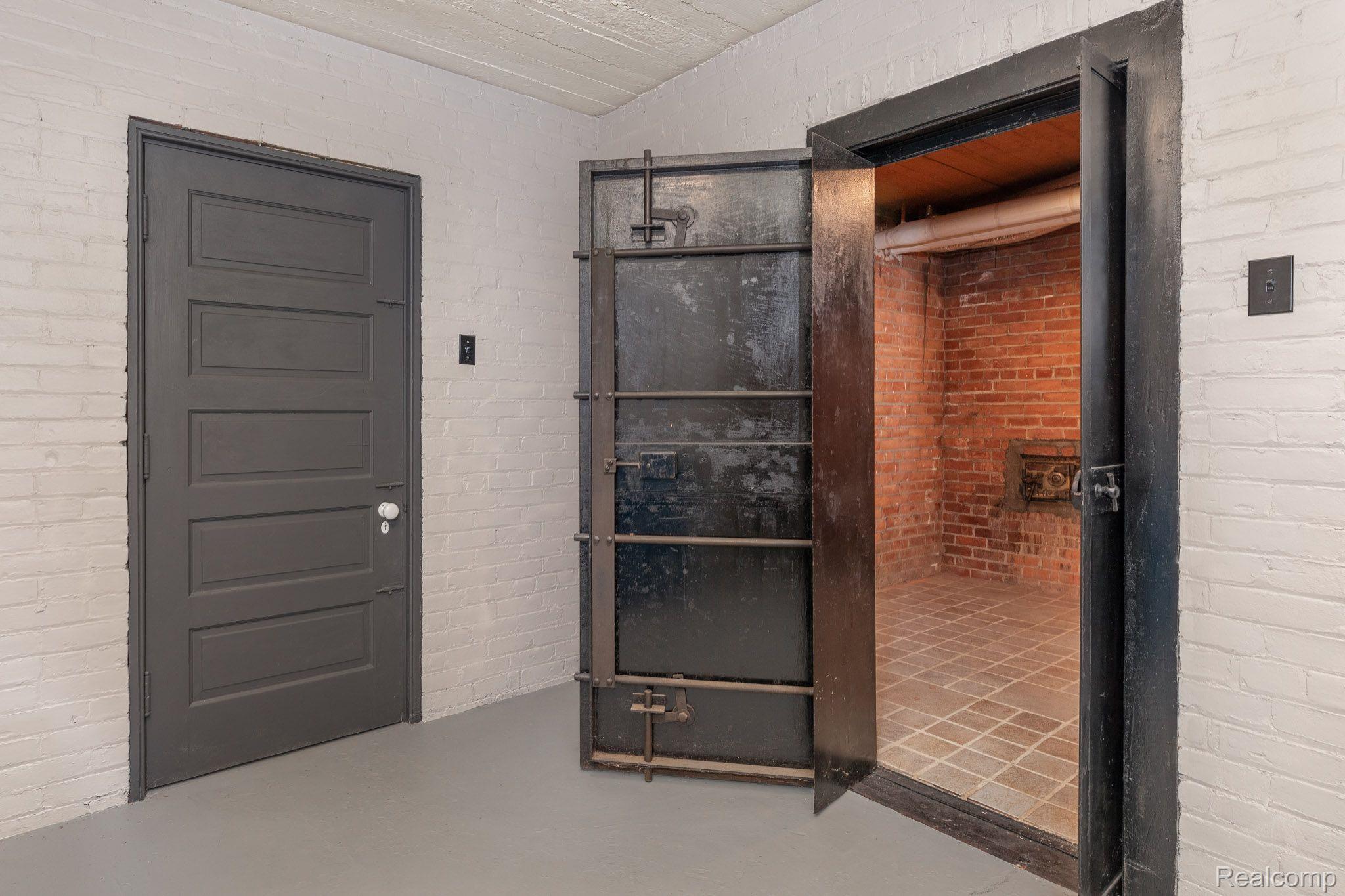 225 Touraine Road Grosse Pointe, MI 48236 - Photo 54 of 57 Gallery Image 54