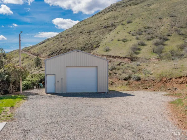 $489,000 | 161 Cemetery Road, White Bird, ID 83554