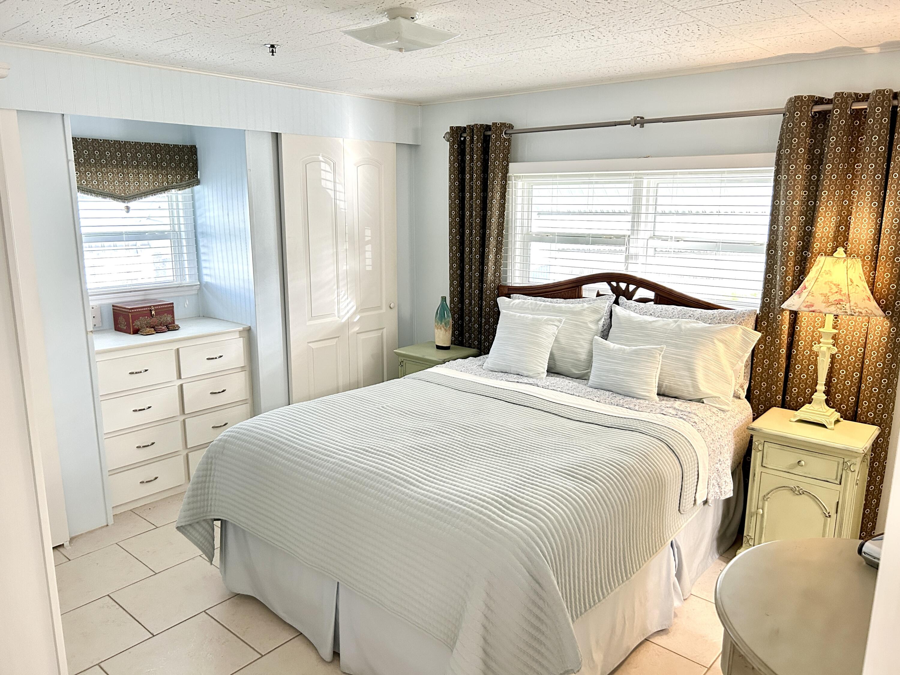 1401 South 33rd Road Hollywood, FL 33021 - Photo 15 of 44 IMG_2582
