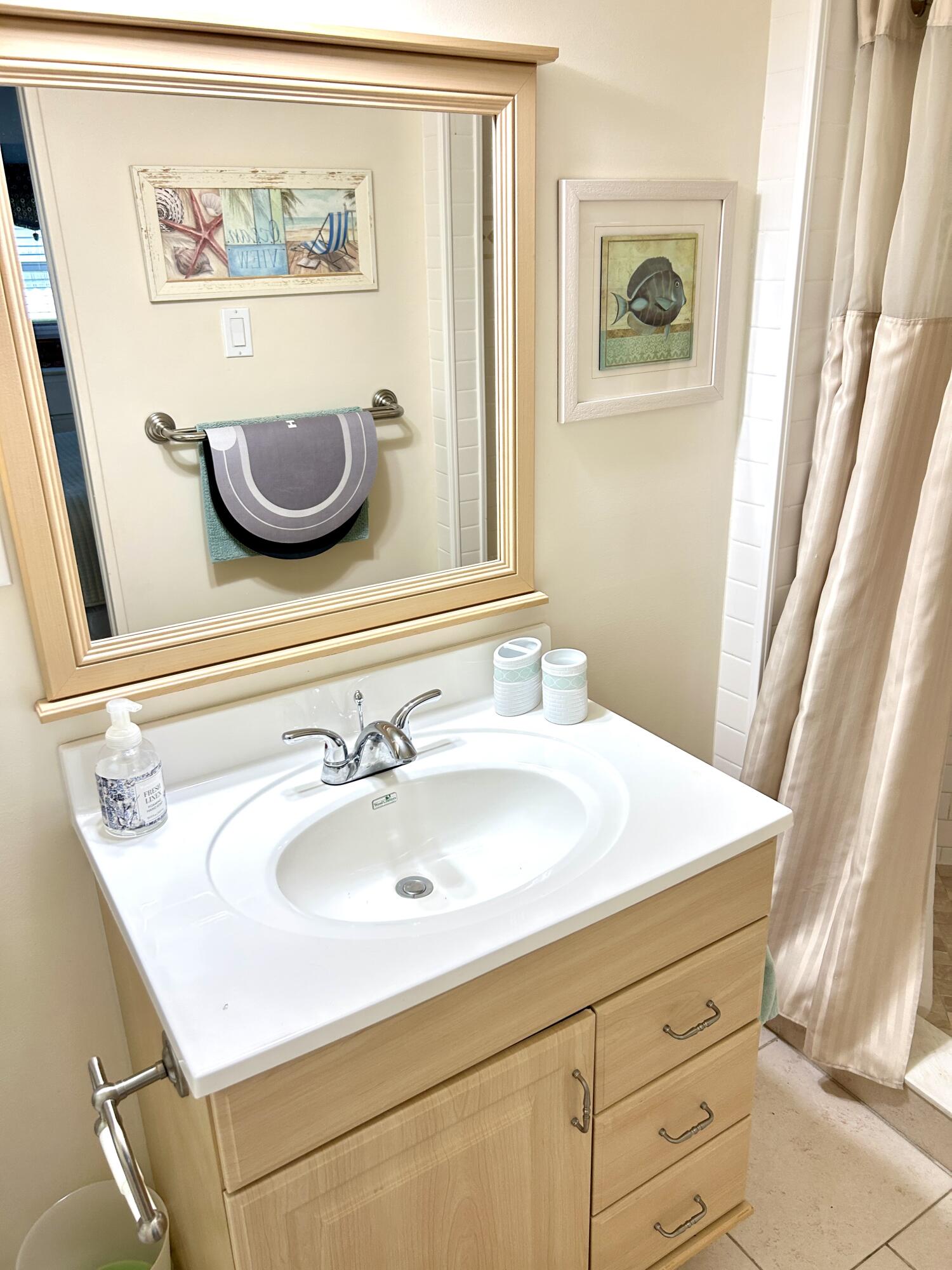 1401 South 33rd Road Hollywood, FL 33021 - Photo 19 of 44 IMG_2586