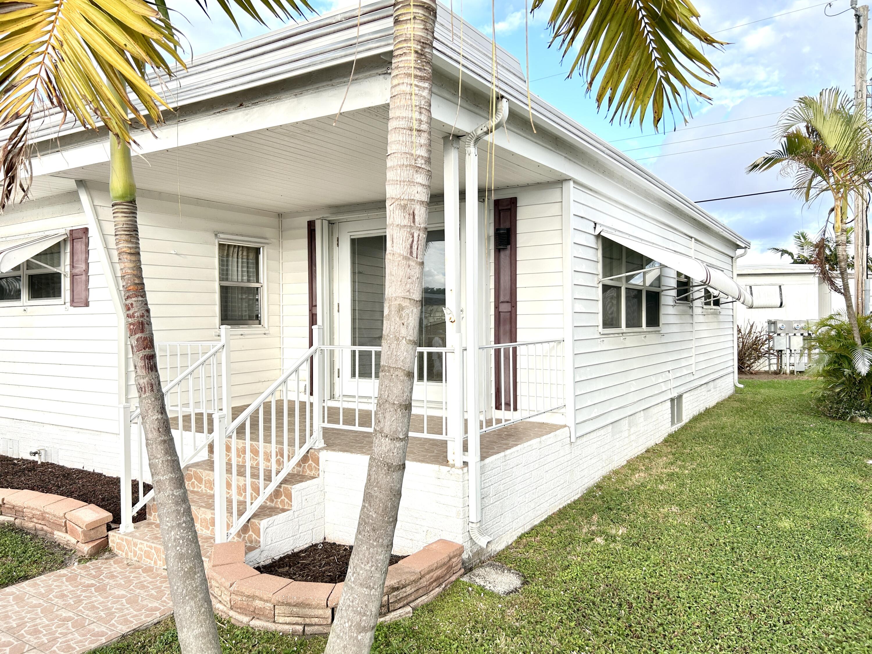 1401 South 33rd Road Hollywood, FL 33021 - Photo 2 of 44 IMG_2558