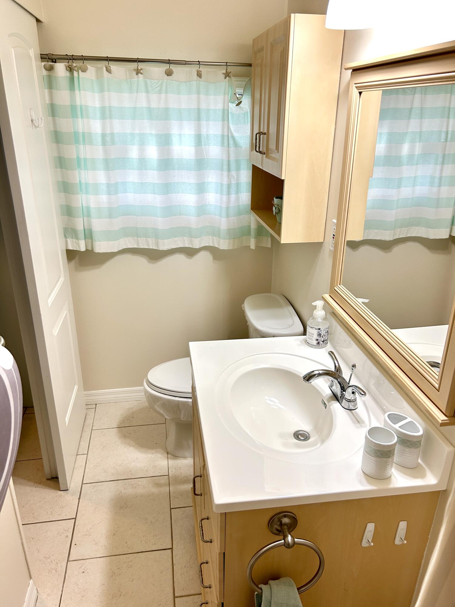1401 South 33rd Road Hollywood, FL 33021 - Photo 21 of 44 IMG_2588