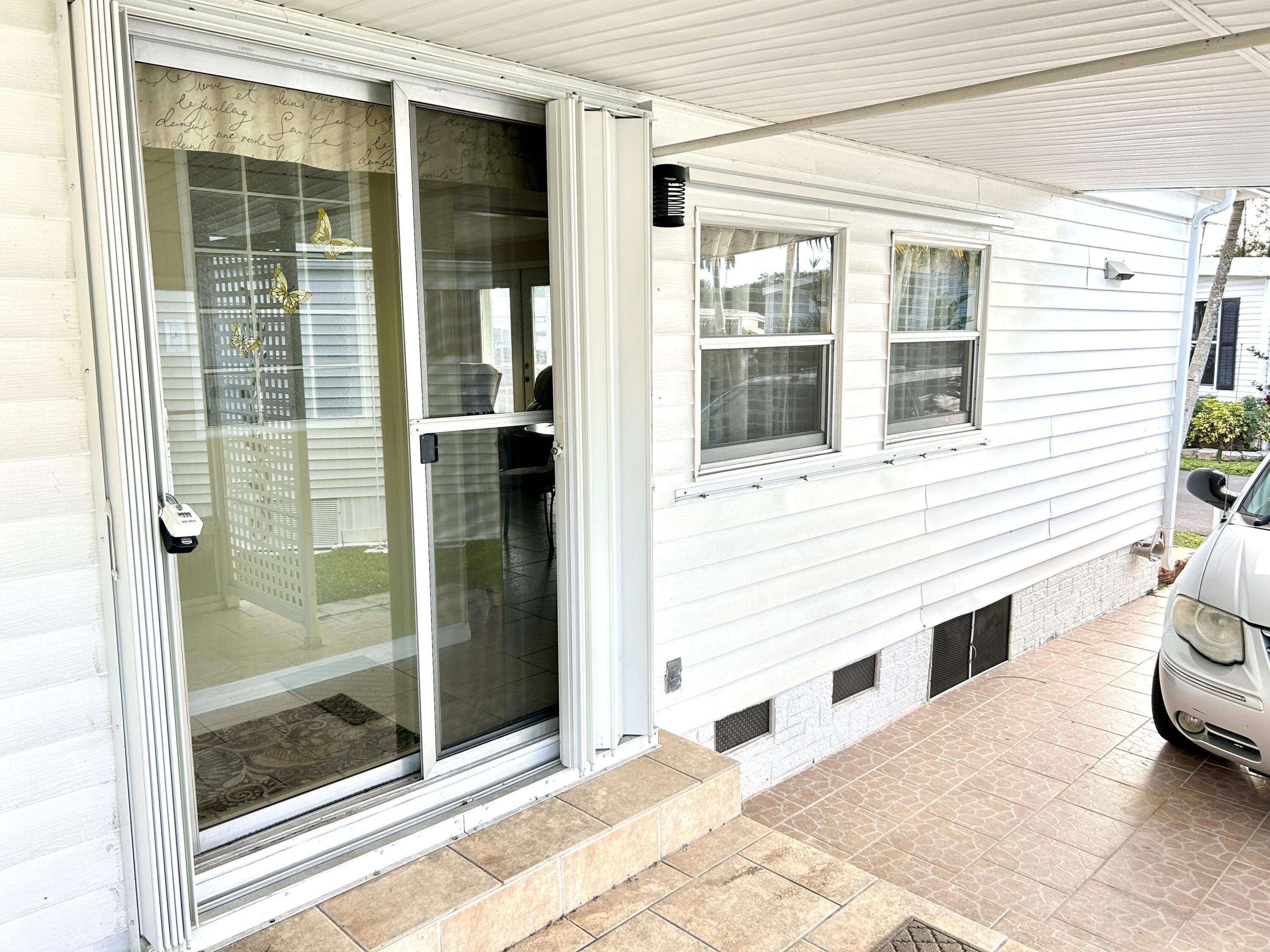 1401 South 33rd Road Hollywood, FL 33021 - Photo 34 of 44 IMG_2567