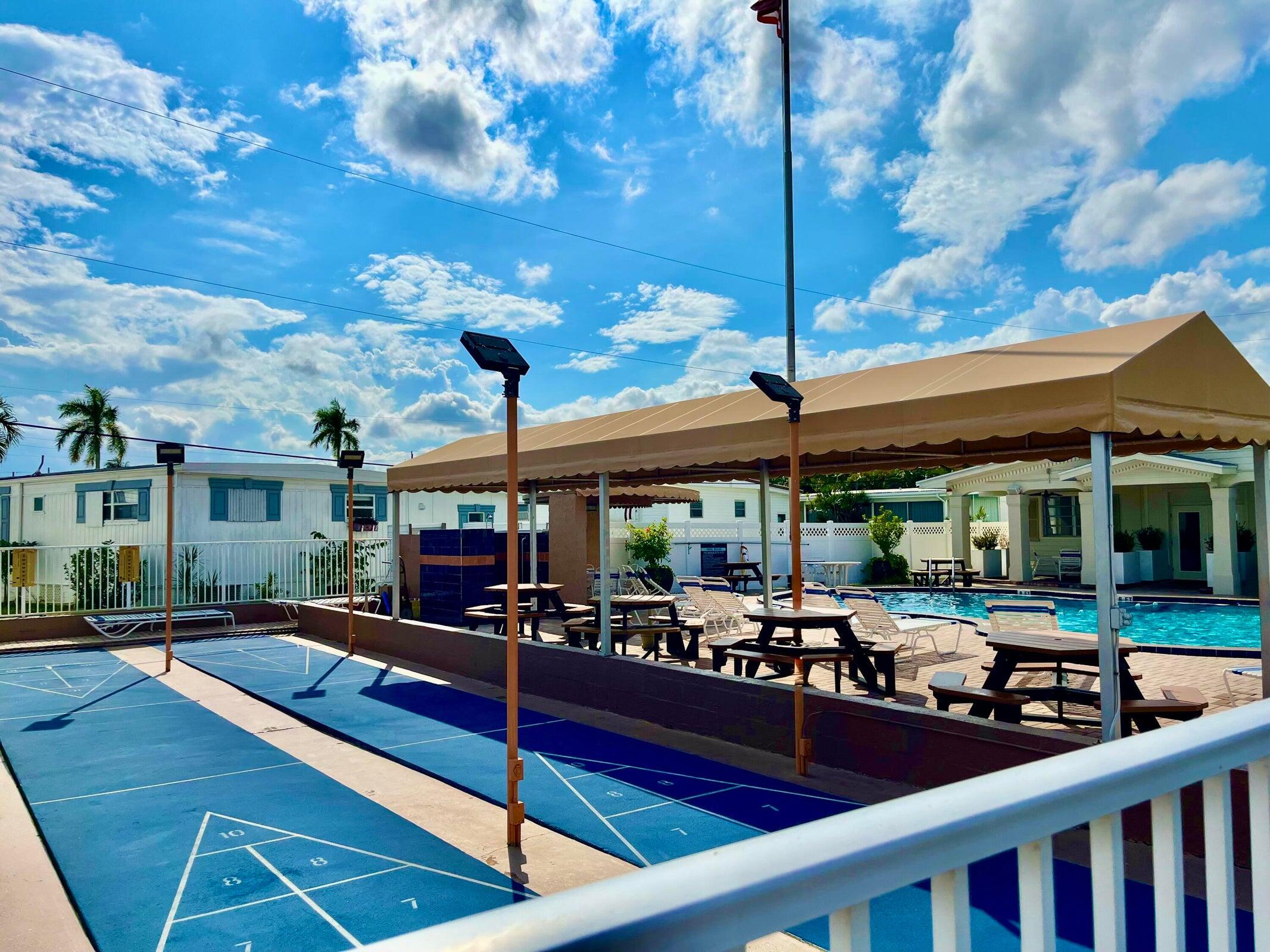 1401 South 33rd Road Hollywood, FL 33021 - Photo 36 of 44 20260119181837998758000000-o