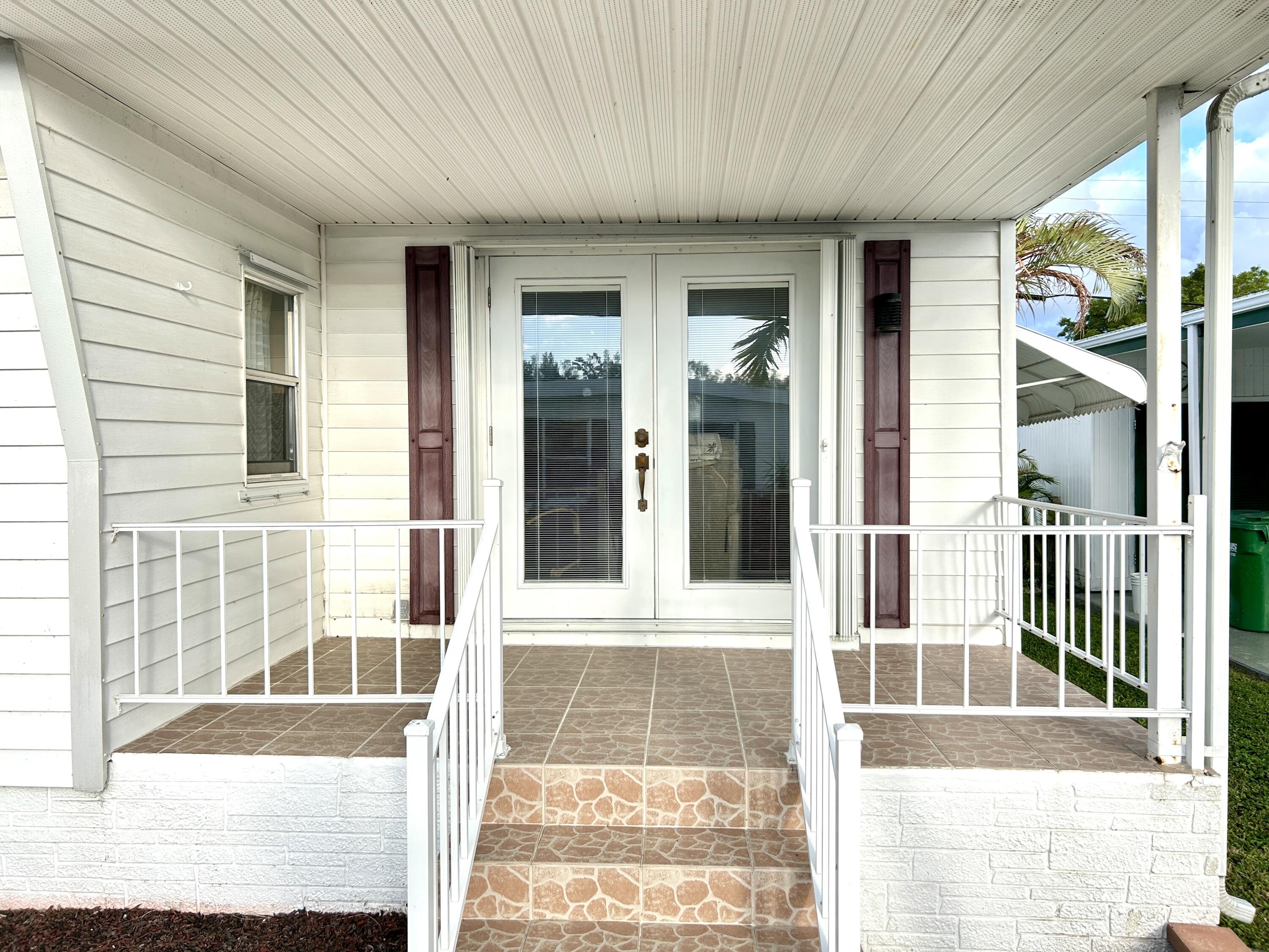1401 South 33rd Road Hollywood, FL 33021 - Photo 4 of 44 IMG_2565