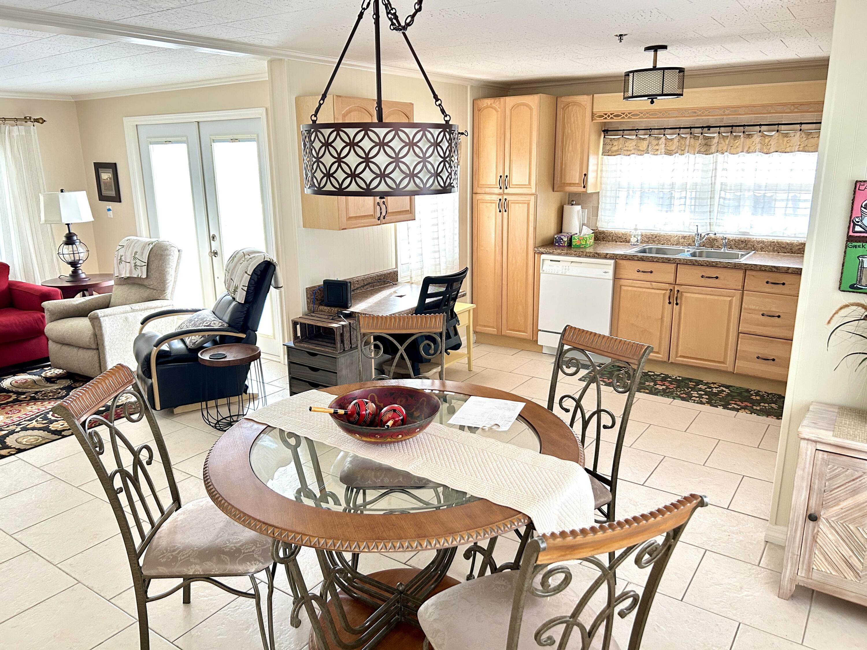 1401 South 33rd Road Hollywood, FL 33021 - Photo 8 of 44 IMG_2569