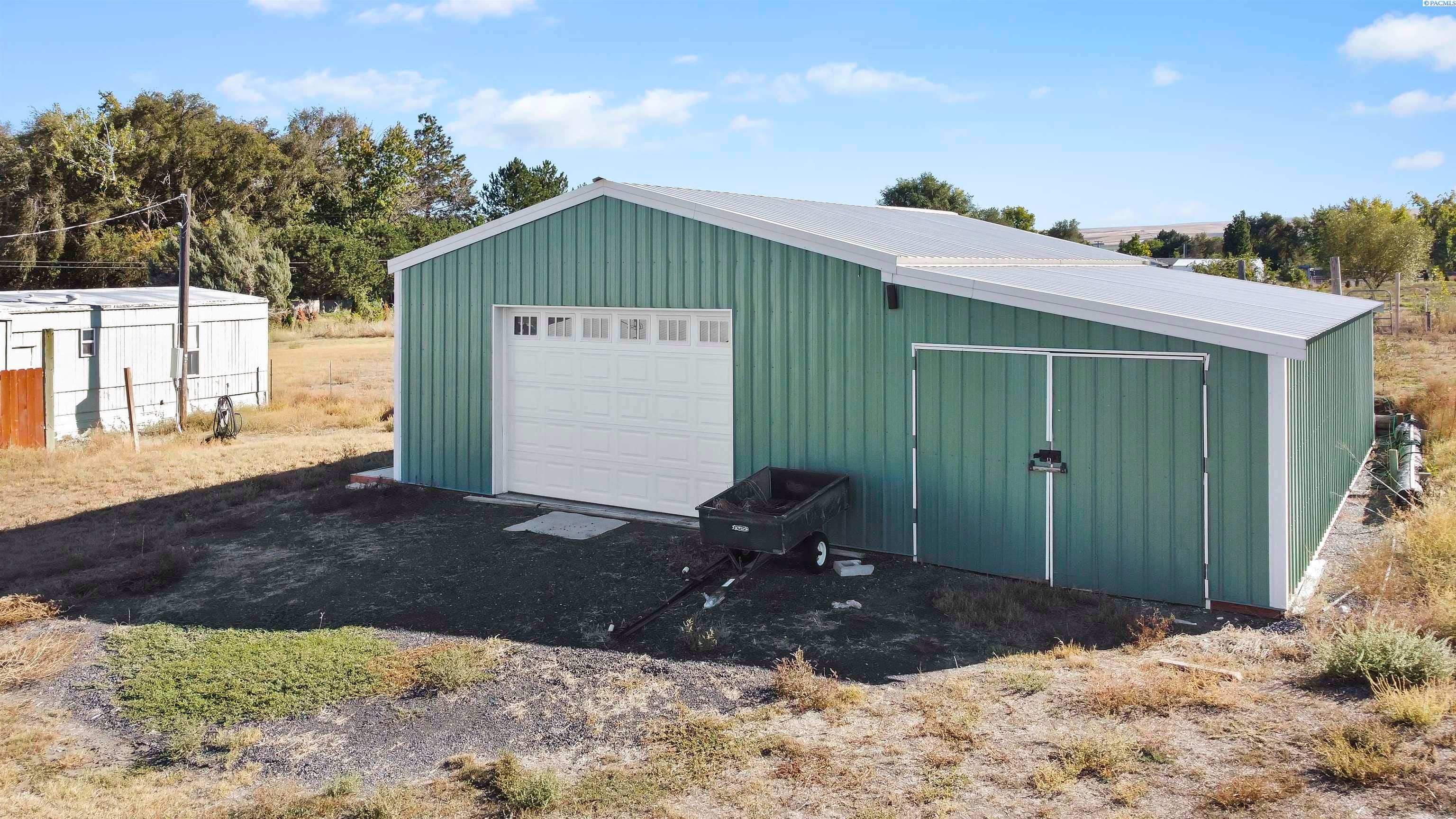 24804 South Dague Road Kennewick, WA 99337 - Photo 3 of 36 Gallery Image 3