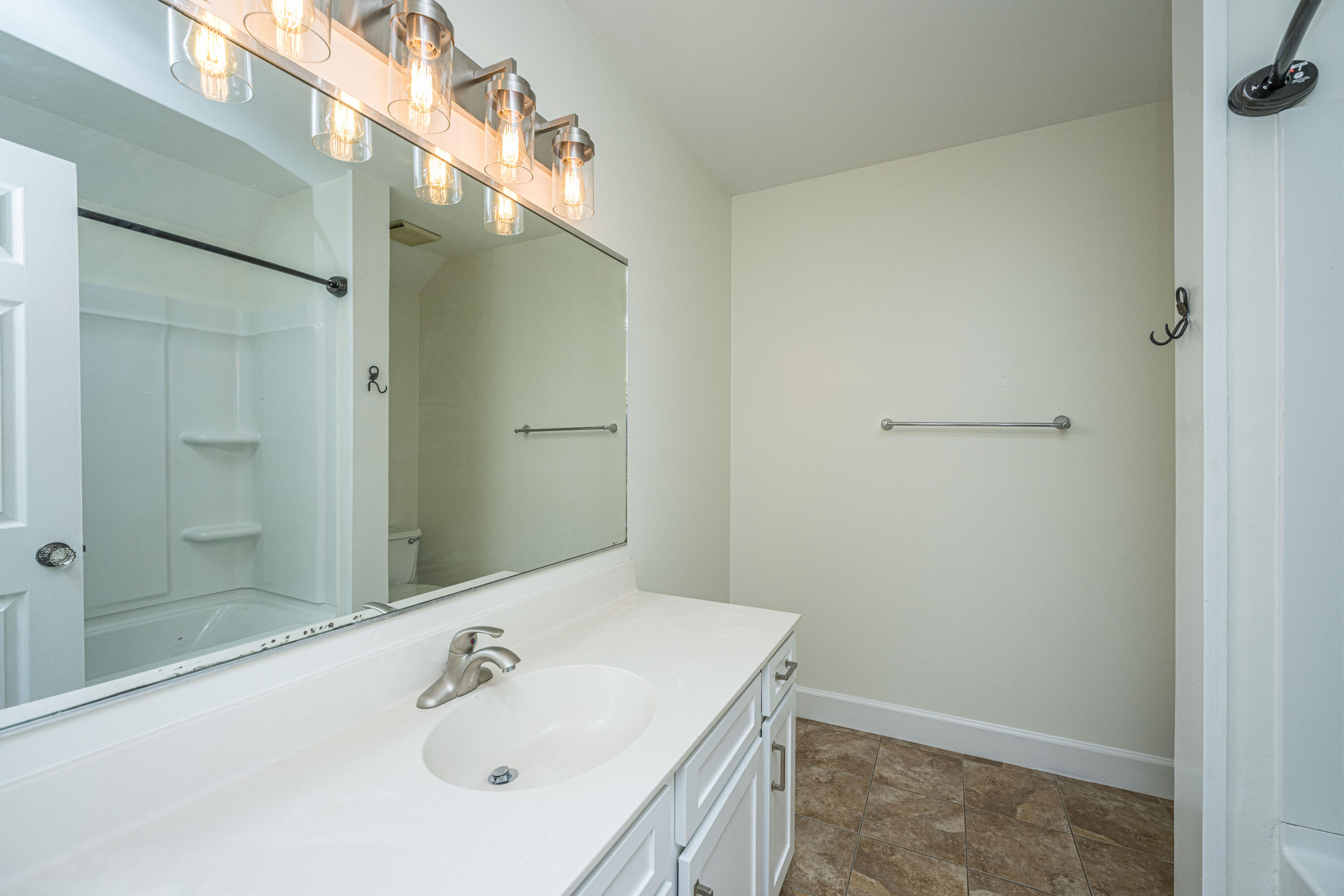 12 Inverary Court Charleston, SC 29414 - Photo 25 of 37 2nd Flr Primary Bath.2