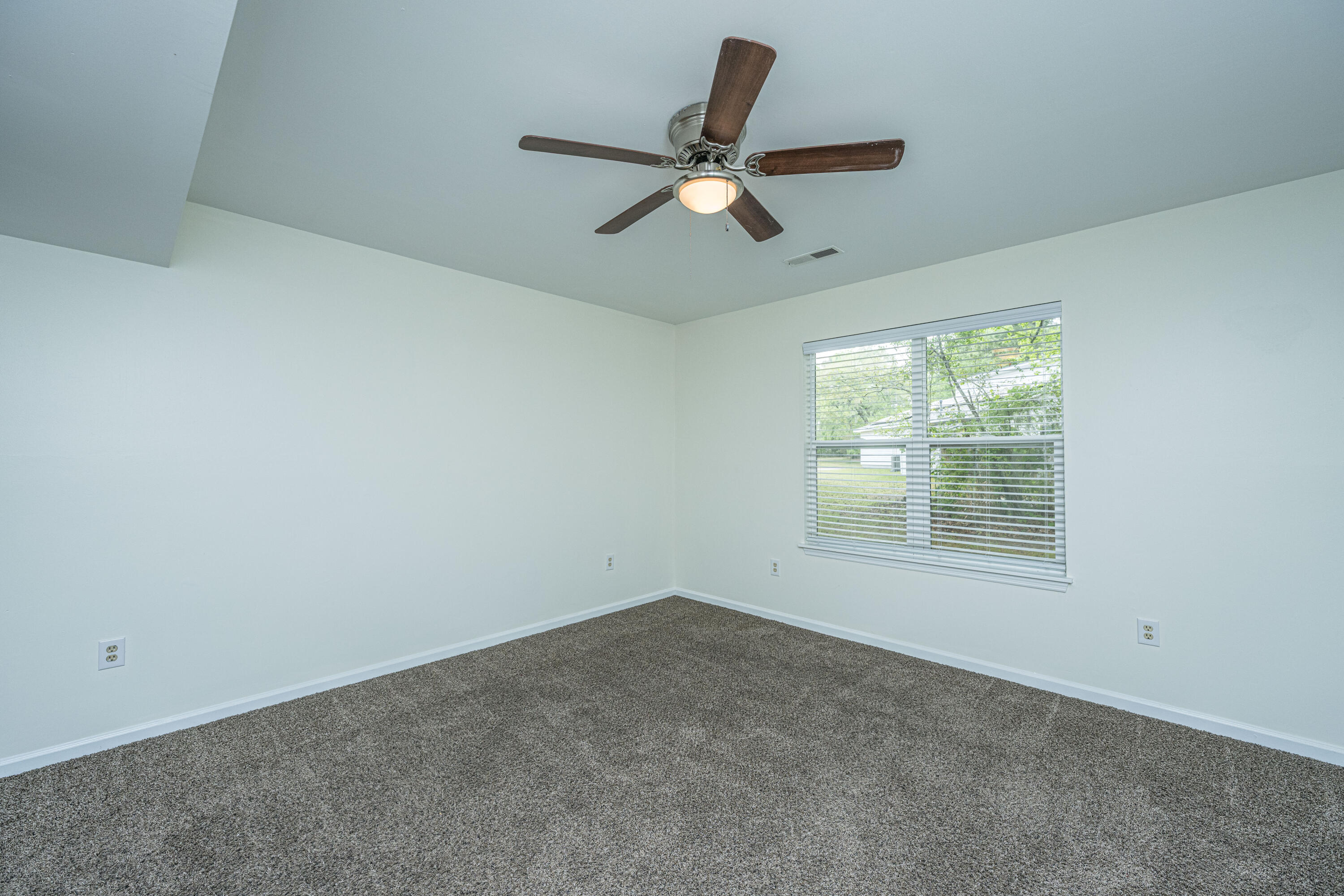 12 Inverary Court Charleston, SC 29414 - Photo 28 of 37 1st Flr BdRm.1