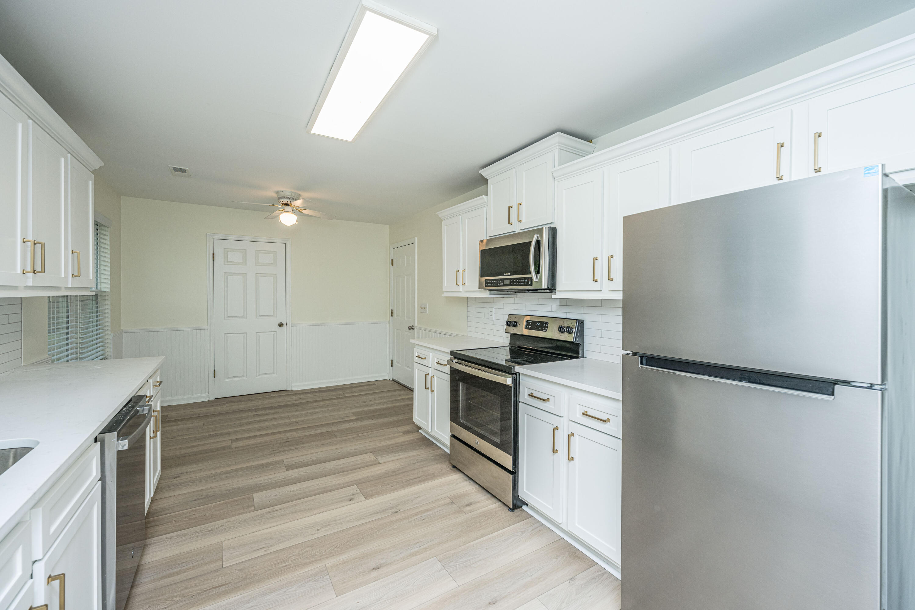 12 Inverary Court Charleston, SC 29414 - Photo 9 of 37 Kitchen.02