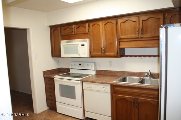 285 South Kolb Road, Unit 15 Tucson, AZ 85710 - Photo 11 of 18 Gallery Image 11