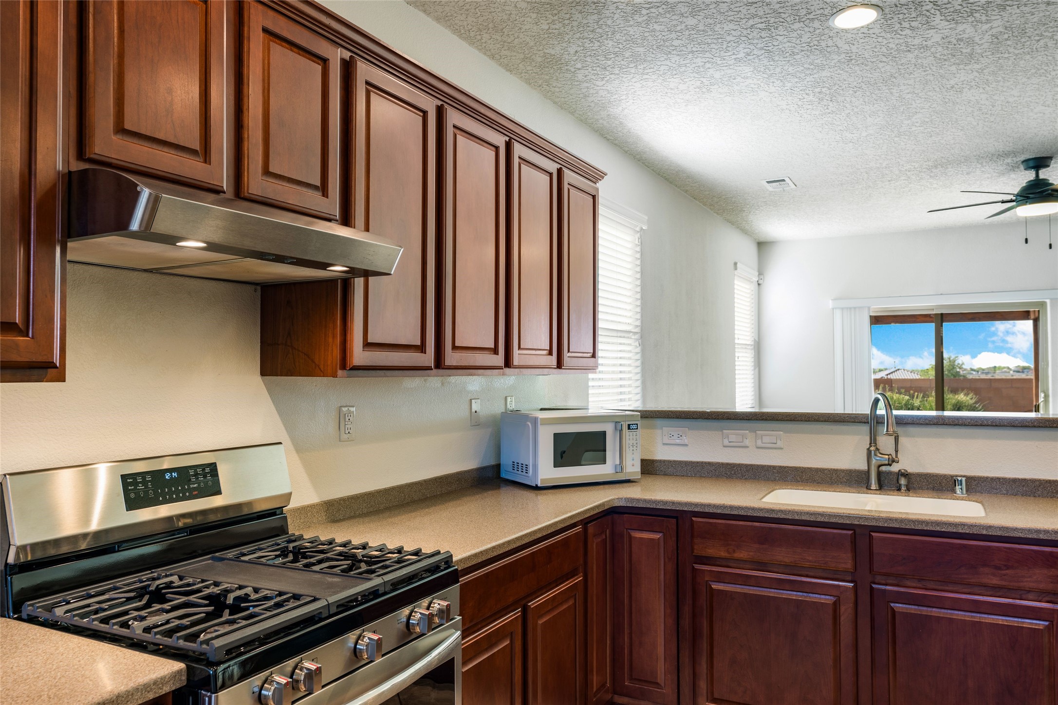 4010 Sierra Alta Avenue Northeast Rio Rancho, NM 87124 - Photo 10 of 40 Gallery Image 10