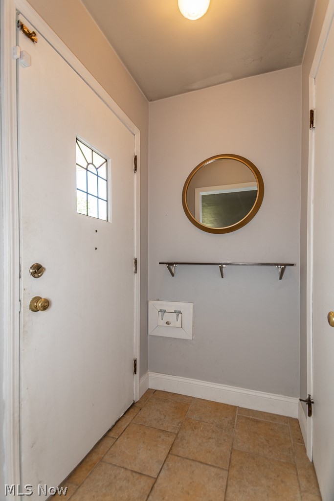 4894 South Sedgewick Road Cleveland, OH 44124 - Photo 10 of 35 Gallery Image 10