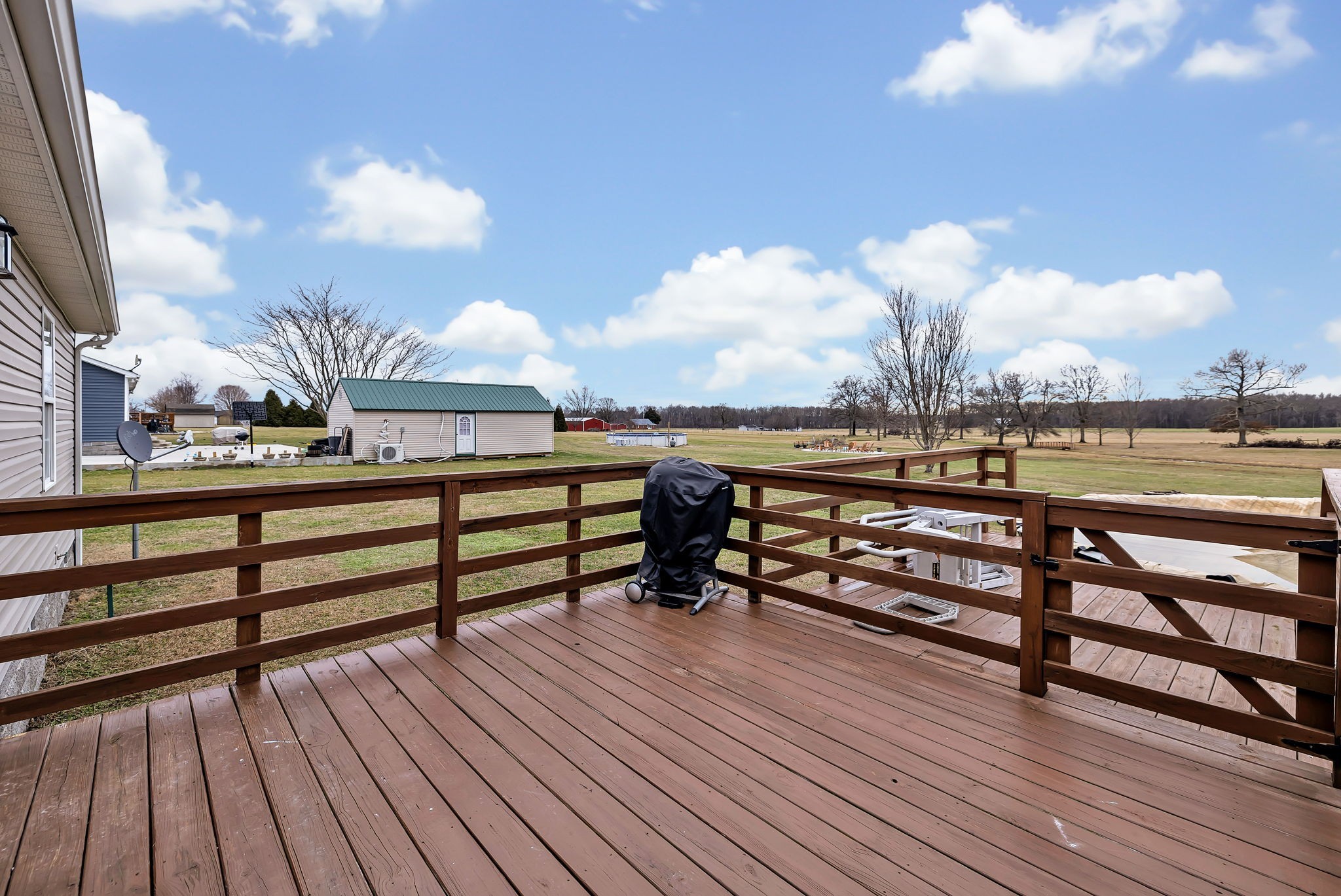 153 Spry Road Morrison, TN 37357 - Photo 14 of 19 a view of a terrace with outdoor seating