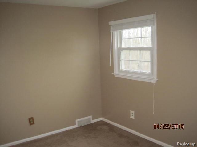 6357 Shappie Road Clarkston, MI 48348 - Photo 12 of 17 BED2.jpg